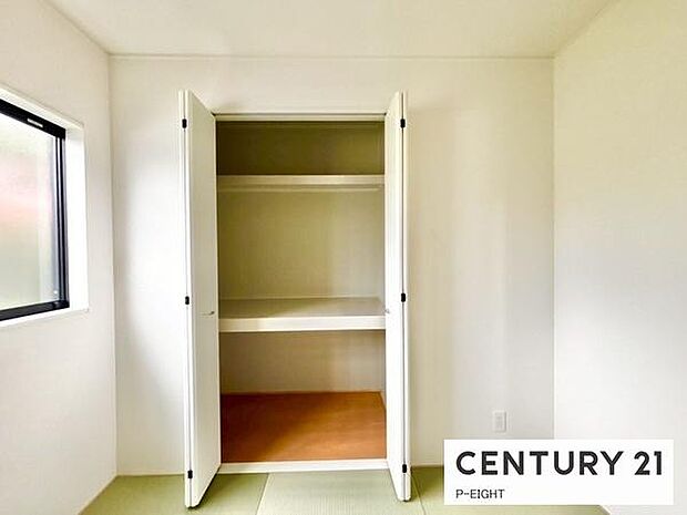 和室には収納に便利な押入れあり！