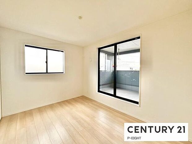 バルコニーに面している明るい部屋です！