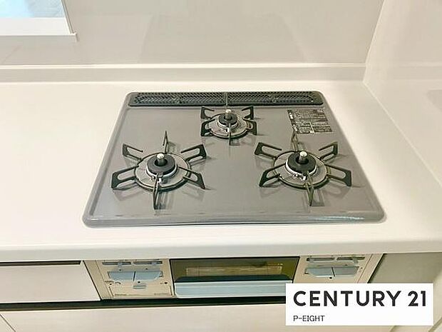 三口ガスコンロで料理もはかどりますね!グリルもあります!