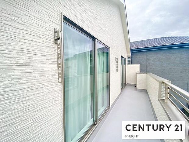 洗濯物は日当たりの良いバルコニーへ!