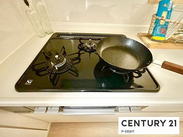 三口ガスコンロで料理もはかどりますね！グリルもあります！