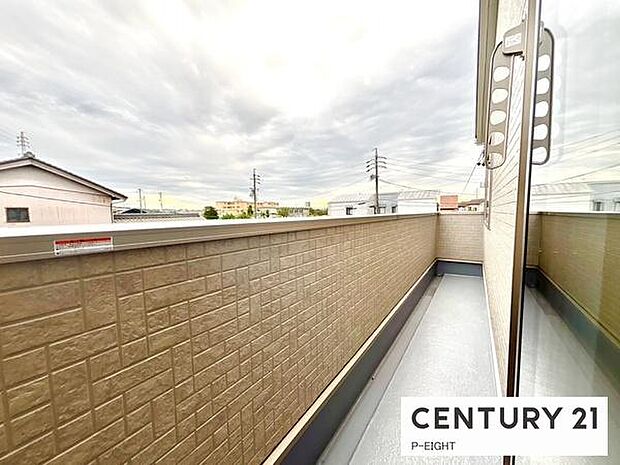 洗濯物は日当たりの良いバルコニーへ！