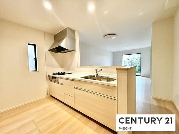 料理をしながらリビングを見渡せるつくりで、料理中も家族との会話がはずみます。