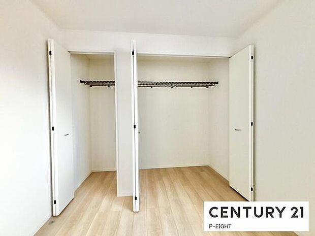 クローゼットでお部屋もスッキリ!