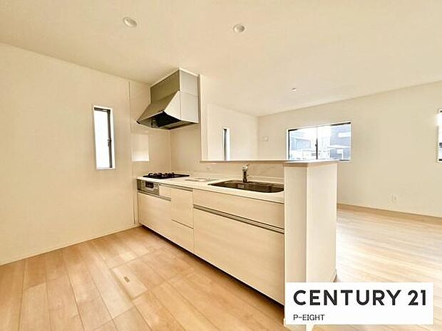 料理をしながらリビングを見渡せるつくりで、料理中も家族との会話がはずみます。