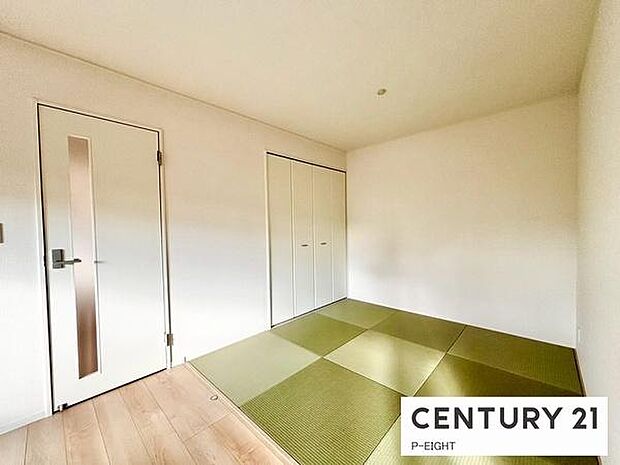 子育てや来客時などに使える便利な畳コーナーです!