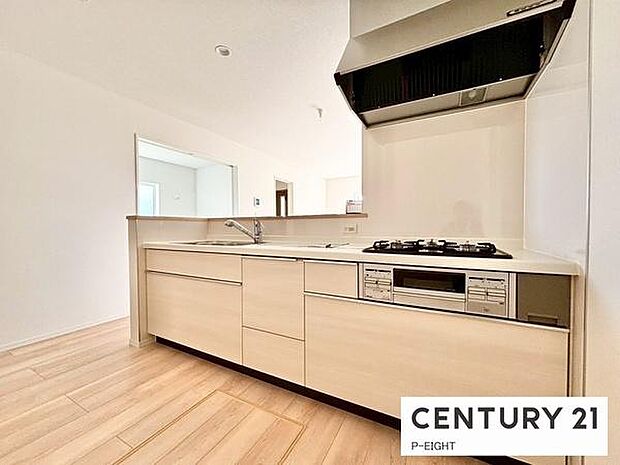 料理をしながらリビングを見渡せるつくりで、料理中も家族との会話がはずみます。