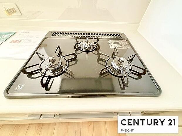 三口ガスコンロで料理もはかどりますね!グリルもあります!