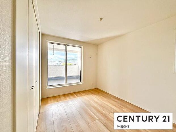 バルコニーに面している明るい部屋です!