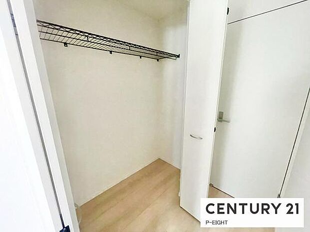 クローゼットでお部屋もスッキリ!