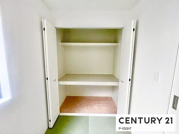 和室には収納に便利な押入れあり!