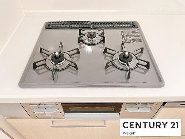 三口コンロで料理もはかどりますね!グリルもあります!