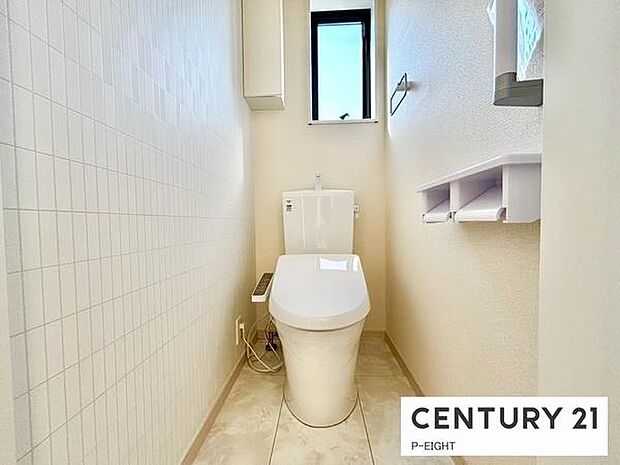 ウォシュレット付きの暖房便座で快適です!