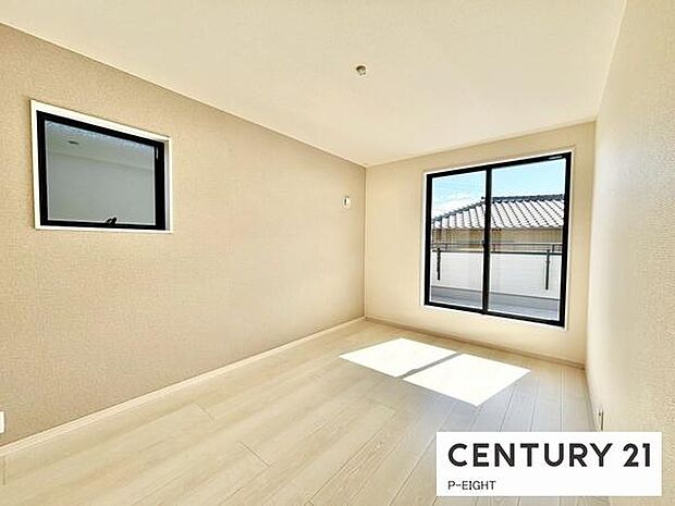 バルコニーに面している明るい部屋です!