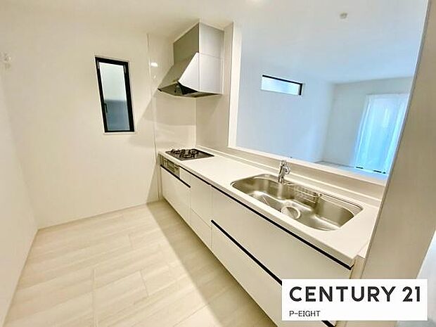 料理をしながらリビングを見渡せるつくりで、料理中も家族との会話がはずみます。