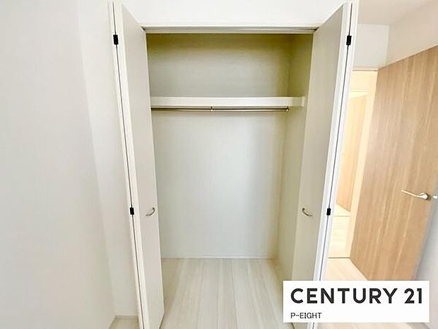 クローゼットで楽々収納！