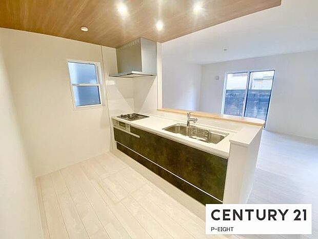 料理をしながらリビングを見渡せるつくりで、料理中も家族との会話がはずみます。