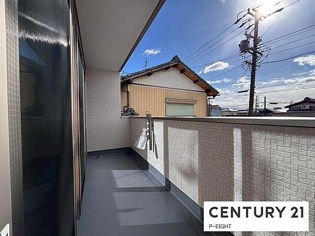 洗濯物は日当たりの良いバルコニーへ！