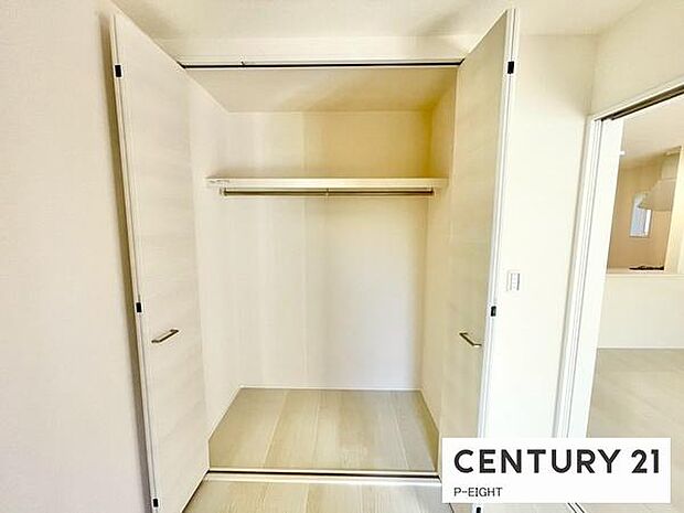 クローゼットでお部屋もスッキリ!