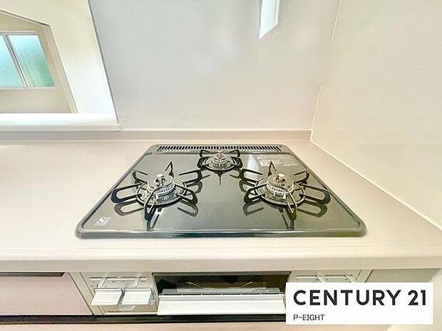 三口ガスコンロで料理もはかどりますね!グリルもあります!