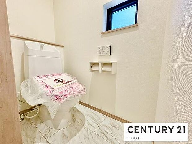 ウォシュレット付きの暖房便座で快適です！