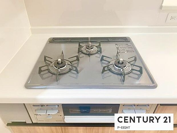 三口ガスコンロで料理もはかどりますね！グリルもあります！