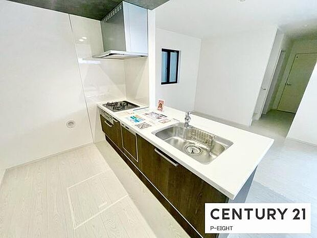 料理をしながらリビングを見渡せるつくりで、料理中も家族との会話がはずみます。