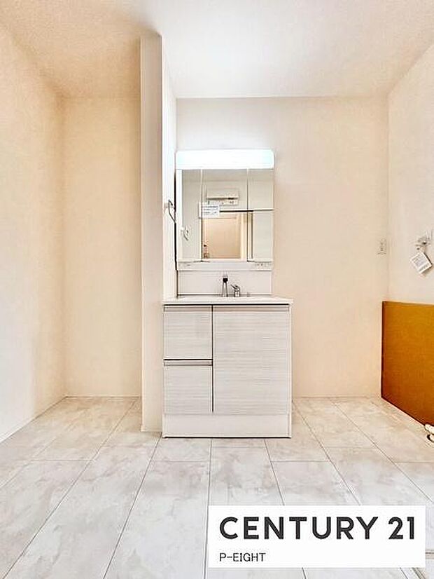 明るい洗面台で、毎日の身支度を！