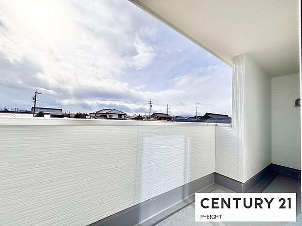 洗濯物は日当たりの良いバルコニーへ！