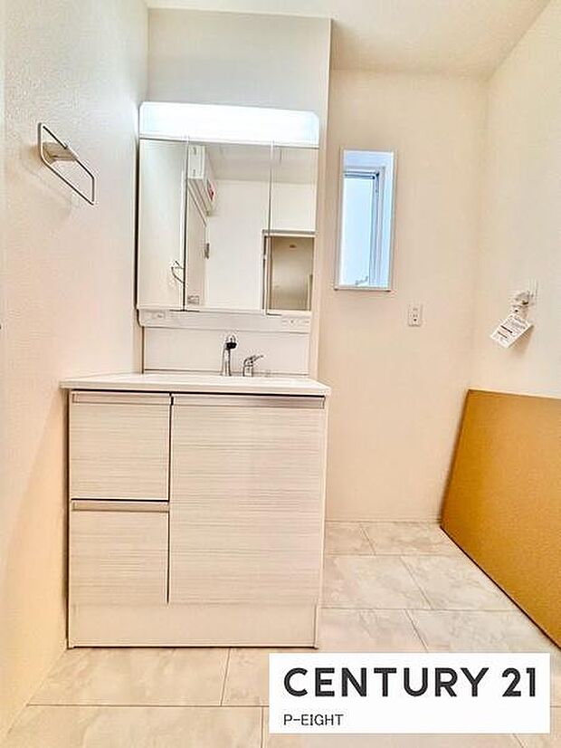 明るい洗面台で、毎日の身支度を！