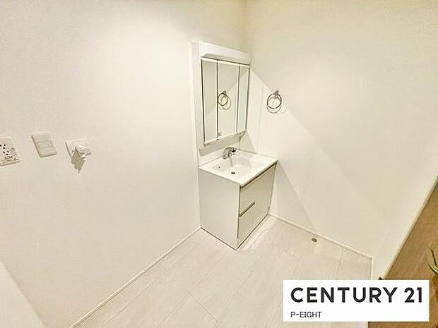 広々明るい洗面台で、毎日の身支度を!