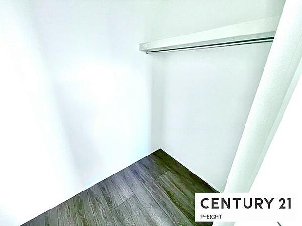 ウォークインクローゼットで楽々収納!