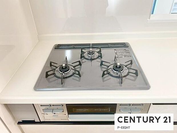 三口ガスコンロで料理もはかどりますね!グリルもあります!