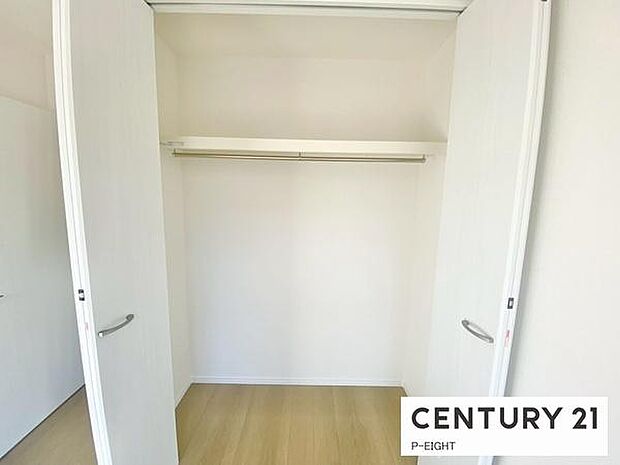 クローゼットでお部屋もスッキリ!