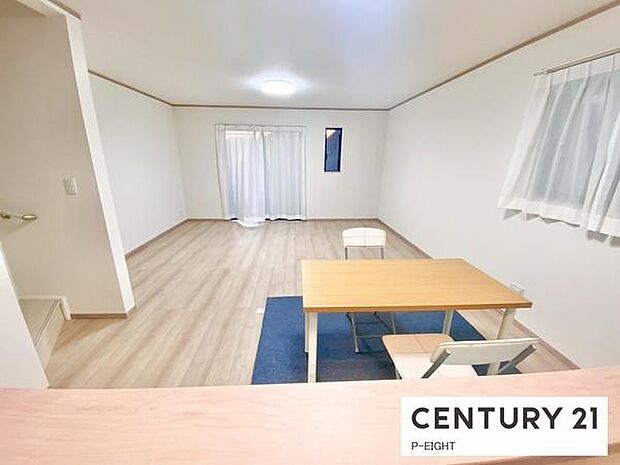 家族の笑い声が聞こえてきそうな、暖かい空間になっています。