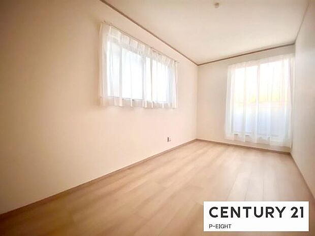 バルコニーに面している明るい部屋です！