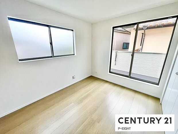 バルコニーに面している明るい部屋です!