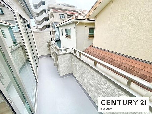 洗濯物は日当たりの良いバルコニーへ！