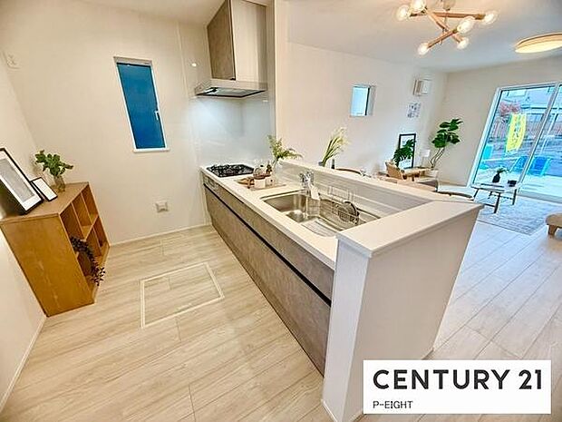 料理をしながらリビングを見渡せるつくりで、料理中も家族との会話がはずみます。