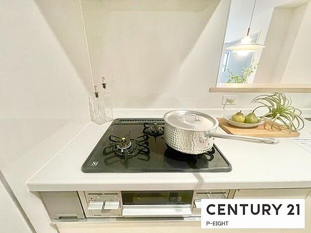 三口ガスコンロで料理もはかどりますね!グリルもあります!