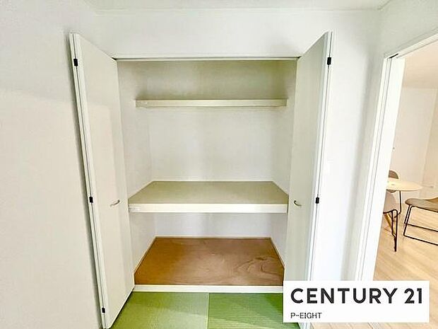 和室には収納に便利な押入れあり!