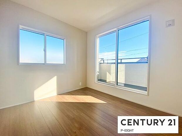 バルコニーに面している明るい部屋です！