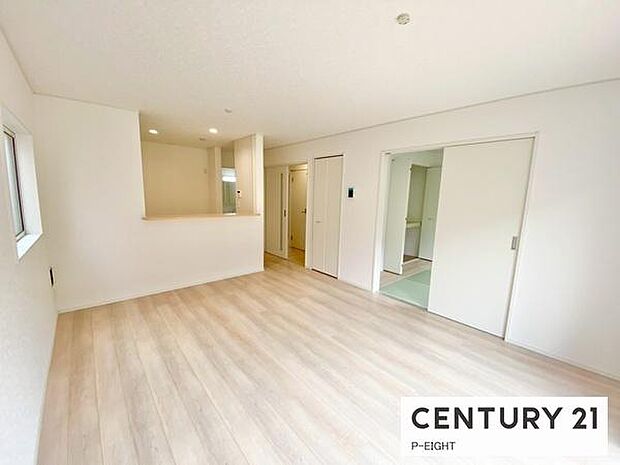 家族の笑い声が聞こえてきそうな、暖かい空間になっています。