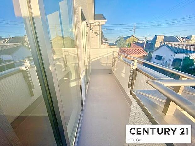 洗濯物は日当たりの良いバルコニーへ!