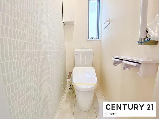 ウォシュレット付きの暖房便座で快適です!