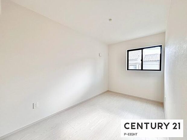 白を基調とした明るい部屋です！