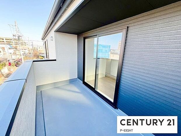 洗濯物は日当たりの良いバルコニーへ!