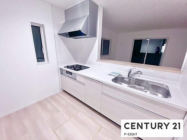 料理をしながらリビングを見渡せるつくりで、料理中も家族との会話がはずみます。