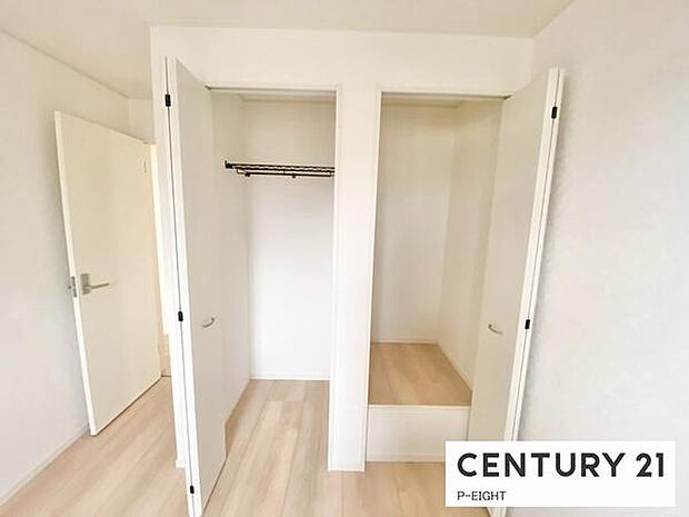 クローゼットで楽々収納！