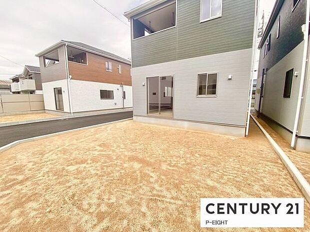 敷地内には自由に使える庭があります！